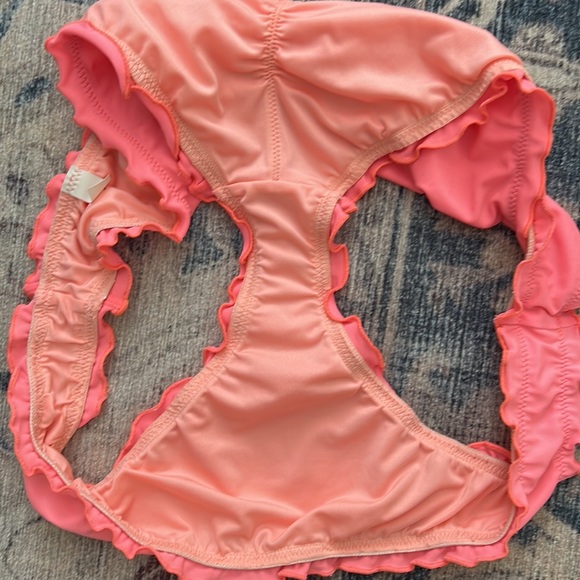 Women’s Bikini Haul - Picture 11 of 11